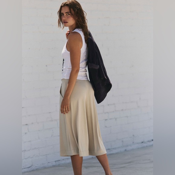 Free People “Good Feels” Black Wide-Leg Culottes - Picture 2 of 5